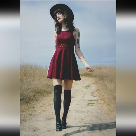 Free People Fitted With Daisies Red Floral A Line Fit Flare Mini Dress - Picture 3 of 7